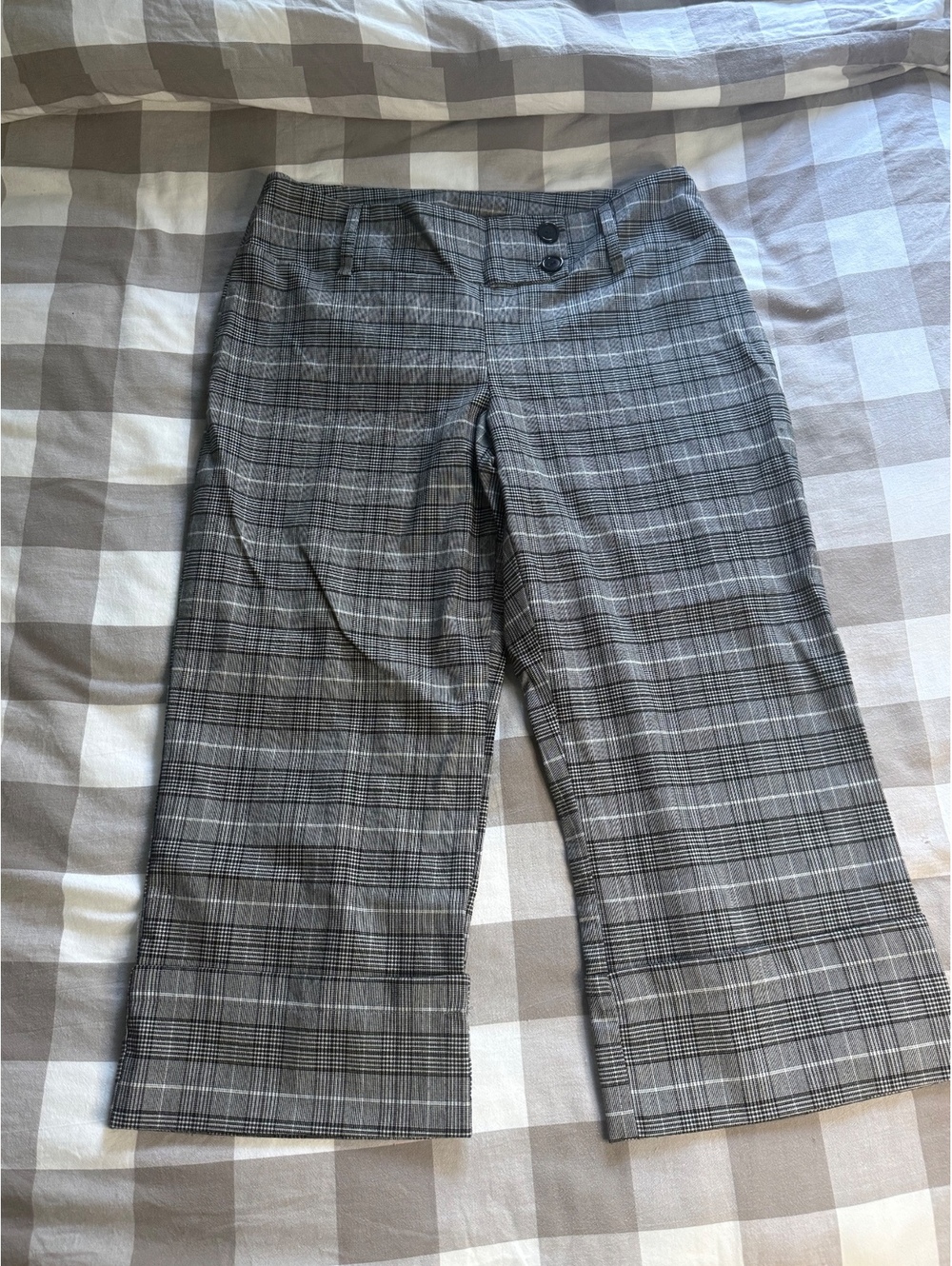 Women's Pants | Capri Cropped Khaki Cargo Pants Long Shorts | Valid | Size 9/10